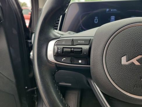 Used 2024 Kia Sportage EX FWD image 16
