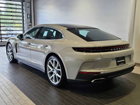 New 2025 Porsche Panamera 4 image 3