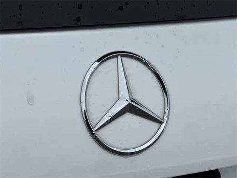 Used 2025 Mercedes-Benz GLB 250 4MATIC image 19