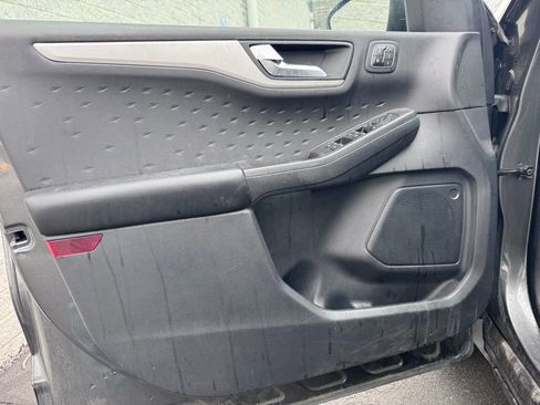 Used 2020 Ford Escape SEL image 12