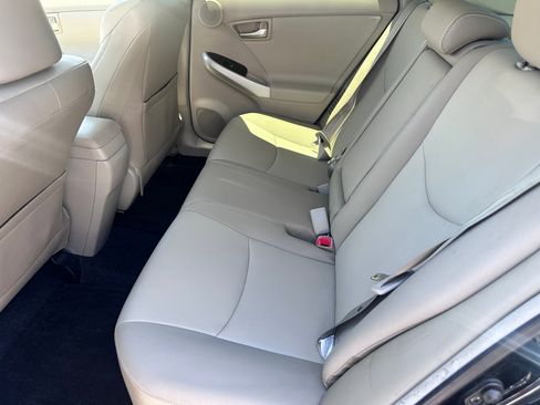 Used 2015 Toyota Prius Four w/ Deluxe Solar Roof Package FWD image 6
