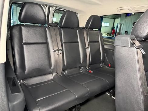 Used 2017 Mercedes-Benz Metris Passenger w/ Driver Efficiency Package image 13