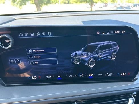 New 2026 Chevrolet Traverse LT w/ Midnight/Sport Edition image 8