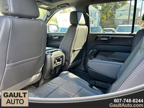 New 2026 Chevrolet Suburban High Country image 11