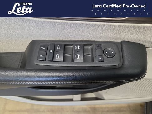 Used 2022 Chrysler Voyager LX FWD image 21
