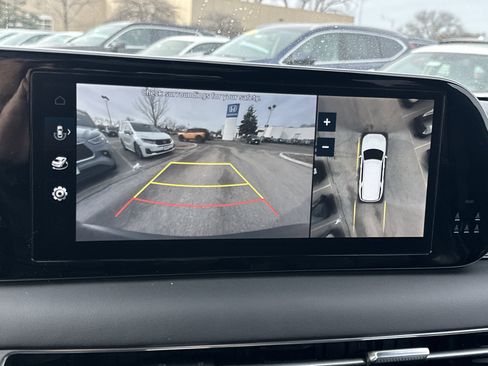 Used 2023 Hyundai Palisade Calligraphy image 32