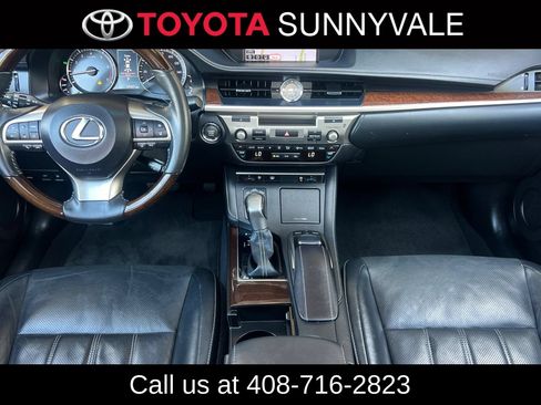 Used 2016 Lexus ES 350 w/ Luxury Package w/Wood Trim FWD image 4