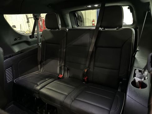 Used 2022 Chevrolet Suburban Premier AWD/4WD image 29