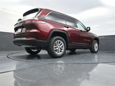 New 2025 Jeep Grand Cherokee Laredo image 23