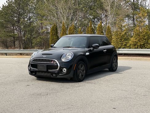 Used 2021 MINI Cooper S image 12