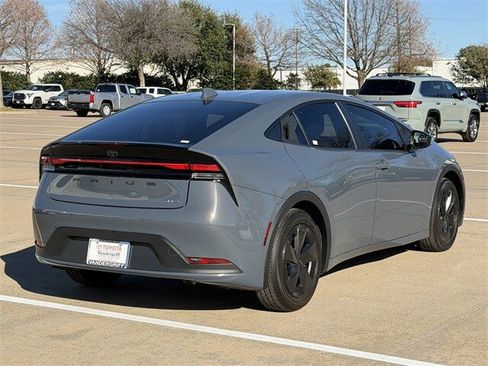 Used 2024 Toyota Prius Limited image 4