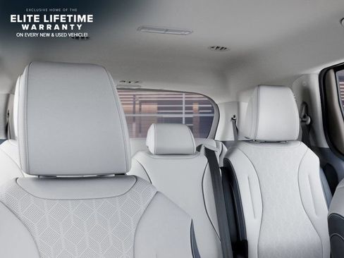 New 2026 Kia Carnival EX FWD image 28