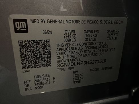 Used 2024 Chevrolet Equinox EV LT FWD image 23