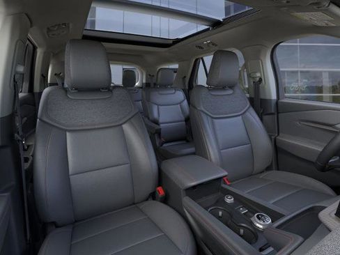 New 2025 Ford Explorer Active w/ Active Comfort Package image 10
