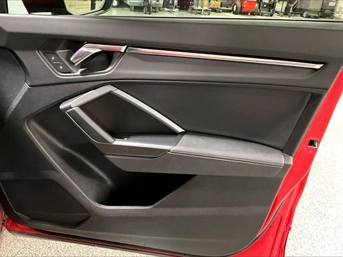 Used 2023 Audi Q3 2.0T Premium image 21