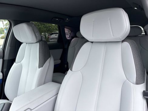 New 2025 Cadillac Optiq Luxury 1 image 17