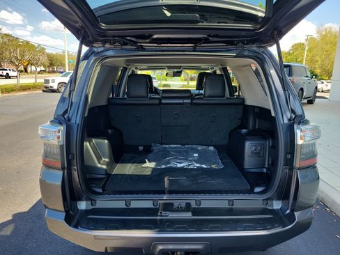 Used 2021 Toyota 4Runner SR5 Premium w/ Moonroof Package image 11