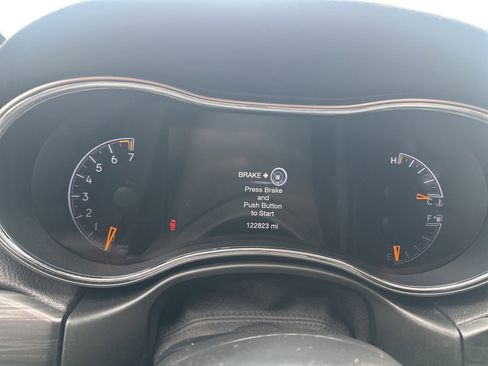 Used 2019 Jeep Grand Cherokee Altitude RWD image 7
