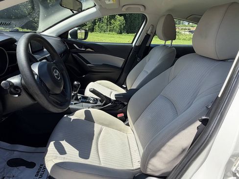 Used 2015 MAZDA MAZDA3 i Sport FWD image 11