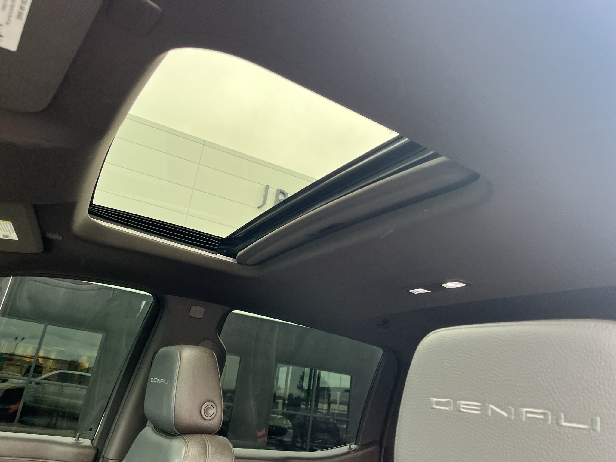 Used 2021 GMC Sierra 1500 Denali AWD/4WD image 34