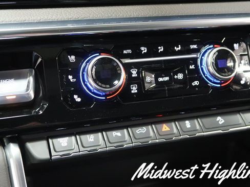 Used 2026 GMC Sierra 2500 Denali w/ Denali Reserve Package AWD/4WD image 32