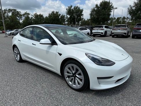 Used 2023 Tesla Model 3 Standard Range RWD image 3