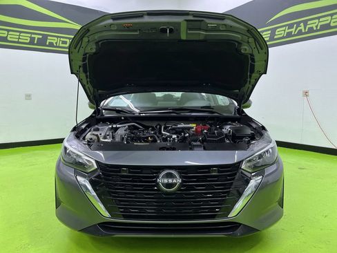 Used 2025 Nissan Sentra SV FWD image 4