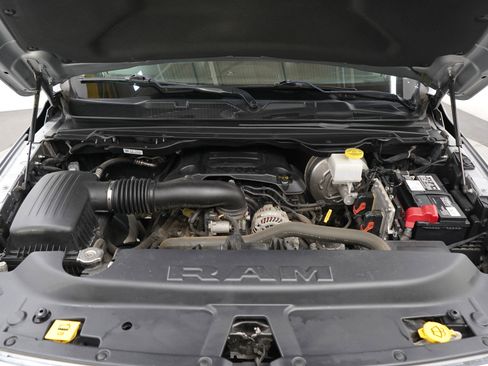Used 2019 RAM 1500 Big Horn AWD/4WD image 29