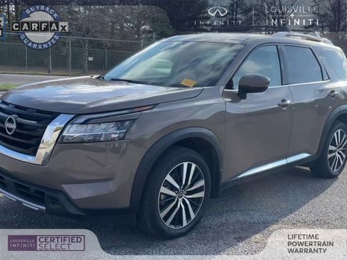 Used 2024 Nissan Pathfinder Platinum w/ Cargo Package image 4