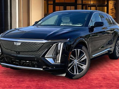 New 2026 Cadillac Lyriq Luxury w/ LPO, Floor Liner Package AWD/4WD image 1