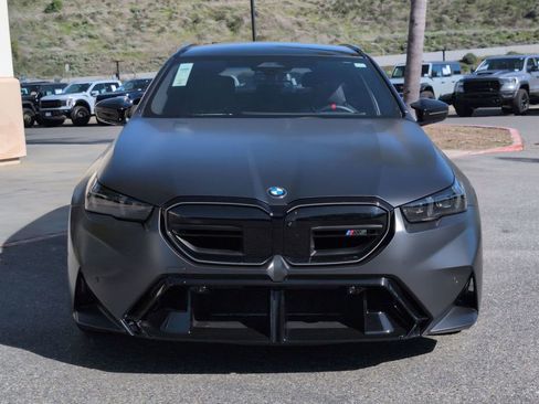 Used 2025 BMW M5 Touring w/ Executive Package image 2