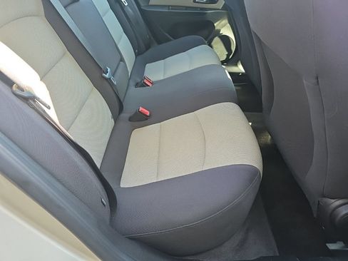 Used 2014 Chevrolet Cruze LS FWD image 24