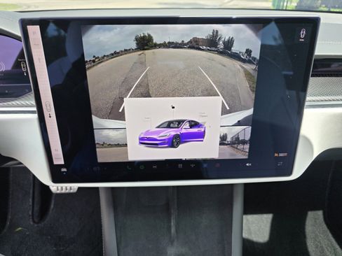 Used 2022 Tesla Model S Plaid image 24