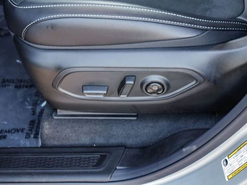 New 2025 Jeep Grand Cherokee Altitude image 23