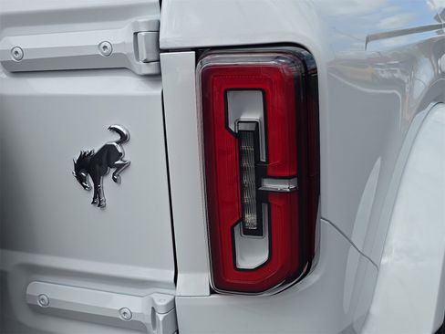 New 2025 Ford Bronco Outer Banks image 6