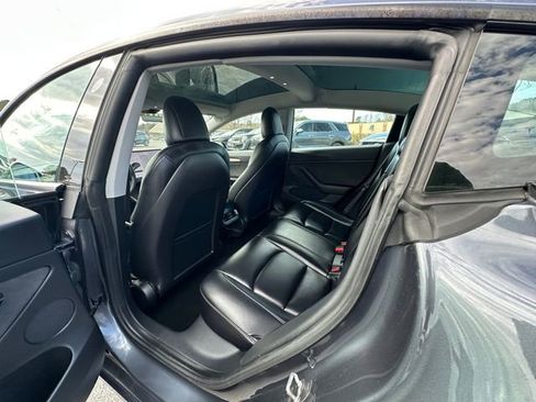 Used 2021 Tesla Model 3 Long Range image 18