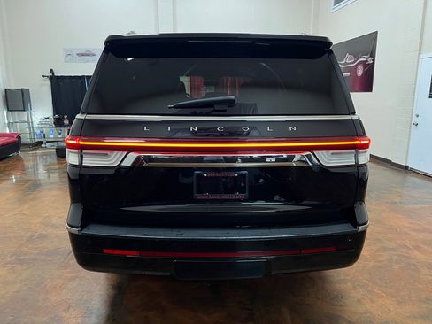 Used 2022 Lincoln Navigator L Reserve image 9
