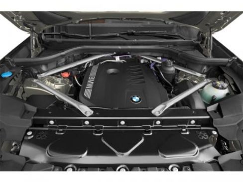 New 2026 BMW X5 xDrive40i w/ M Sport Package AWD/4WD image 14