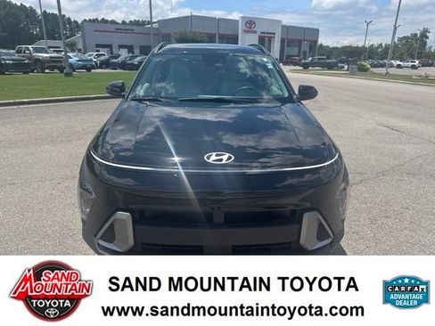 Used 2025 Hyundai Kona SEL FWD image 8