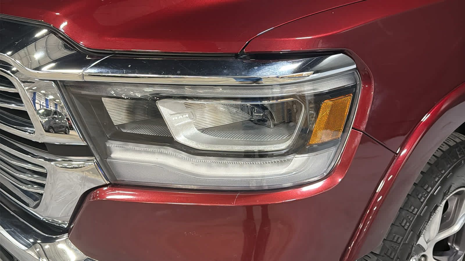 Used 2019 RAM 1500 Laramie AWD/4WD image 7