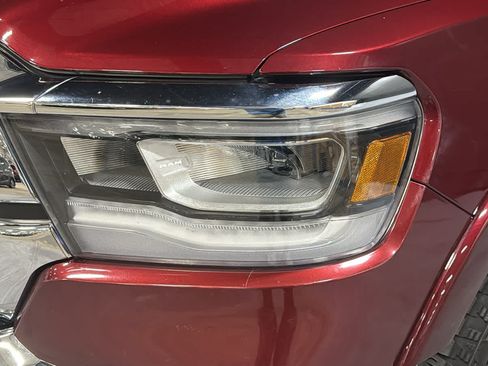 Used 2019 RAM 1500 Laramie AWD/4WD image 7