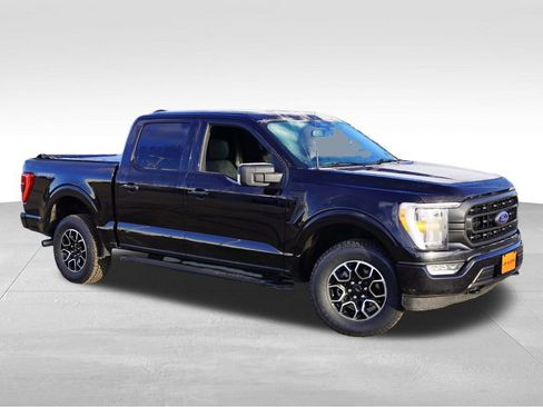 Certified 2022 Ford F150 XLT w/ Equipment Group 302A High image 3