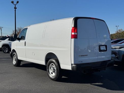 New 2025 Chevrolet Express 2500 image 5