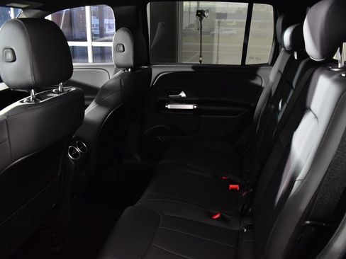 Certified 2025 Mercedes-Benz GLB 250 4MATIC image 28