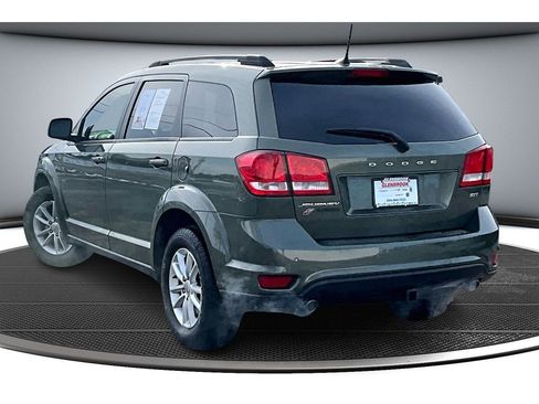 Used 2018 Dodge Journey SXT w/ Safe & Sound Group image 2