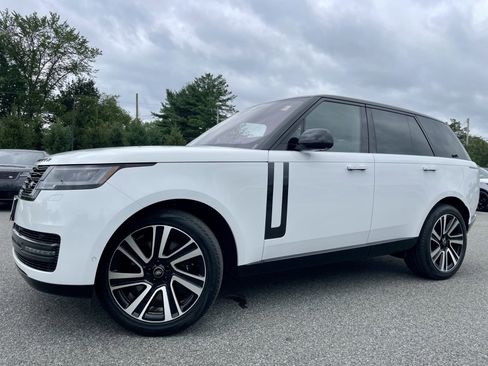 Used 2023 Land Rover Range Rover SE image 36