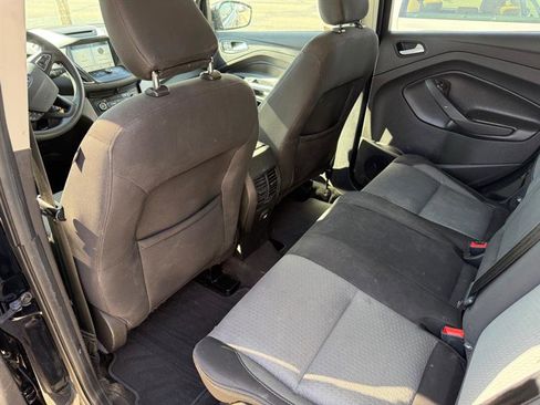 Used 2018 Ford Escape SE w/ Ford Safe & Smart Package image 6