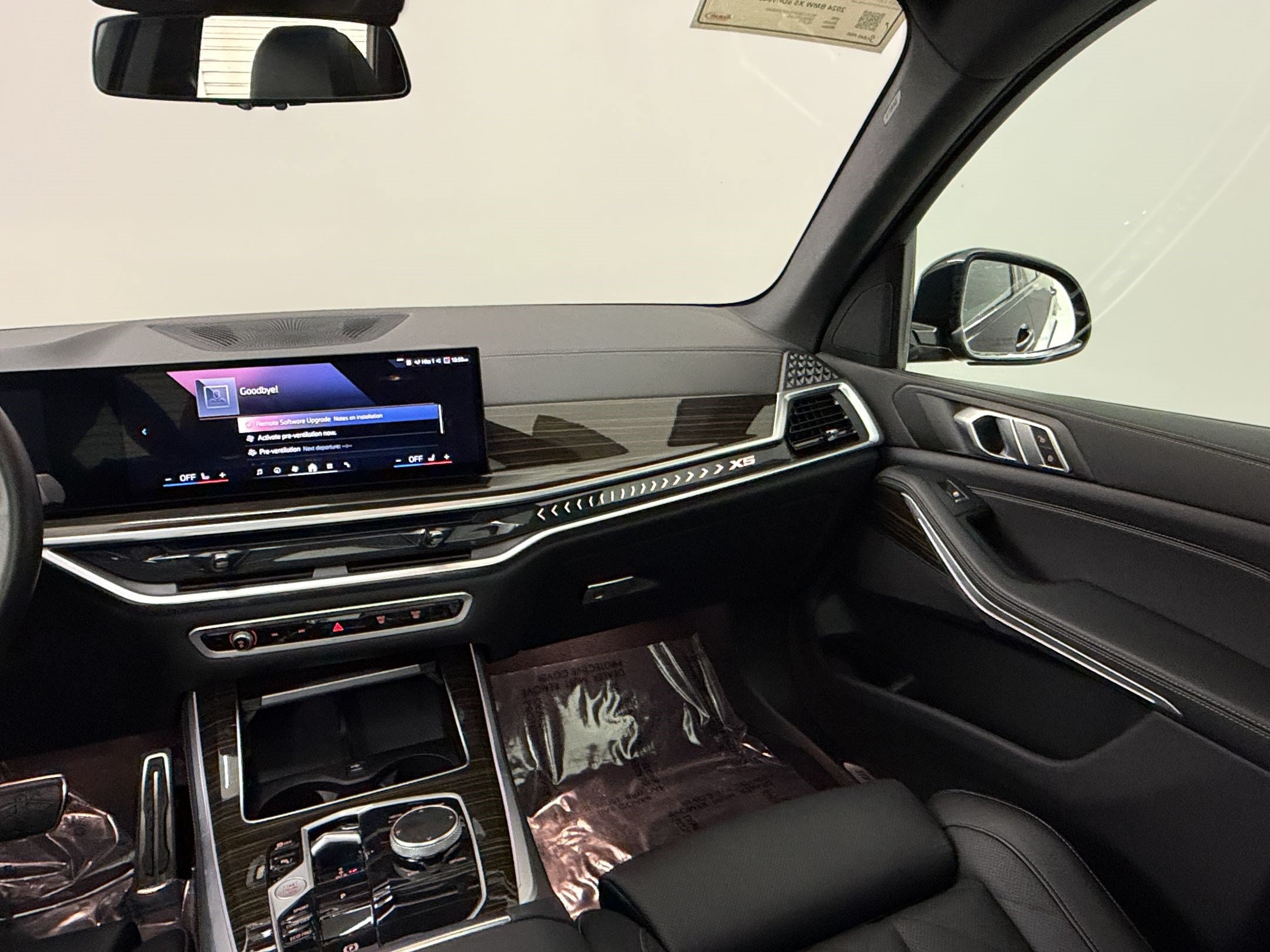 Used 2024 BMW X5 sDrive40i w/ M Sport Package RWD image 29