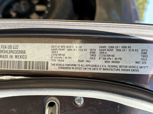 Used 2024 RAM 3500 Big Horn w/ Sport Appearance Package image 21