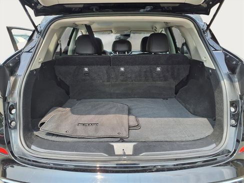 Used 2023 Nissan Murano SV image 14